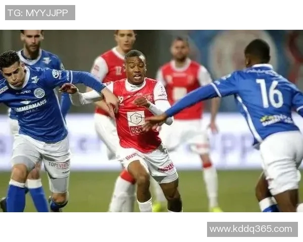 足球明星战靴大揭秘他们的场上表现与选择的完美结合