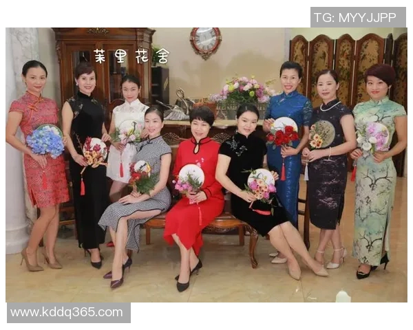 空姐与足球明星的浪漫邂逅在云端与绿茵场上的爱情旅程